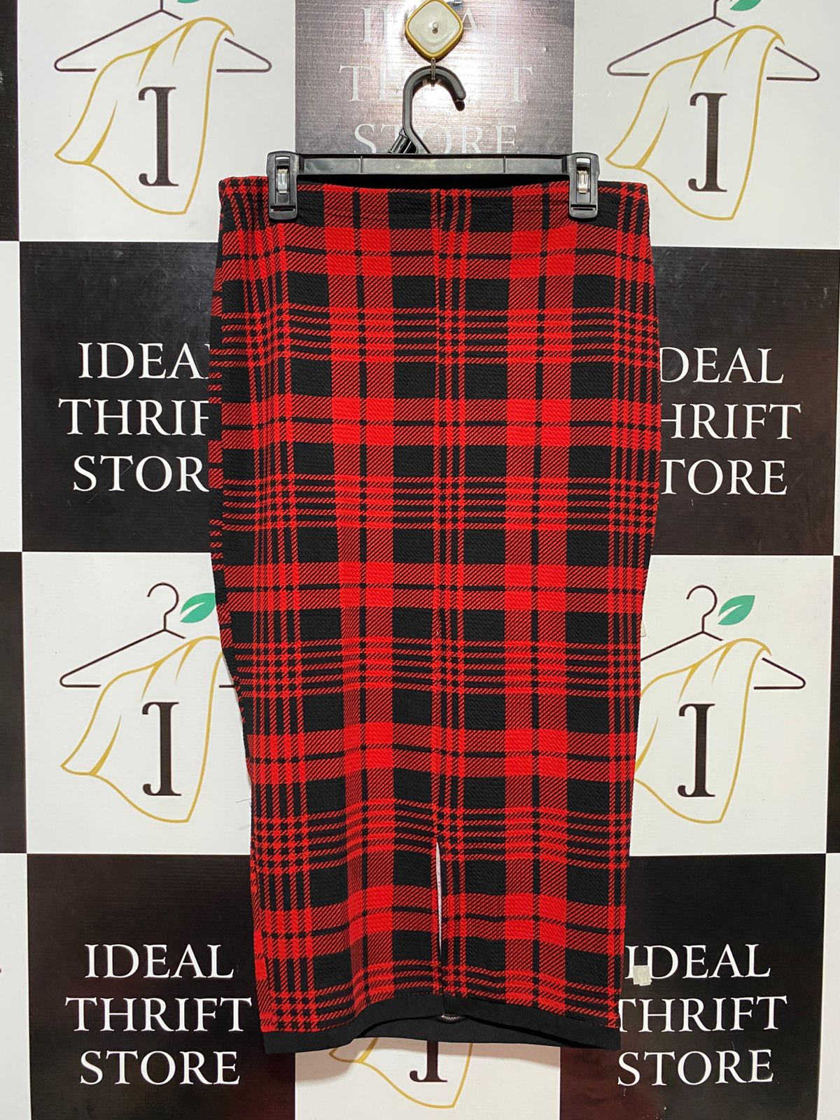 SHEIN |M| WAIST 32| B45| RED AND BLACK TARTAN PLAID PENCIL SKIRT