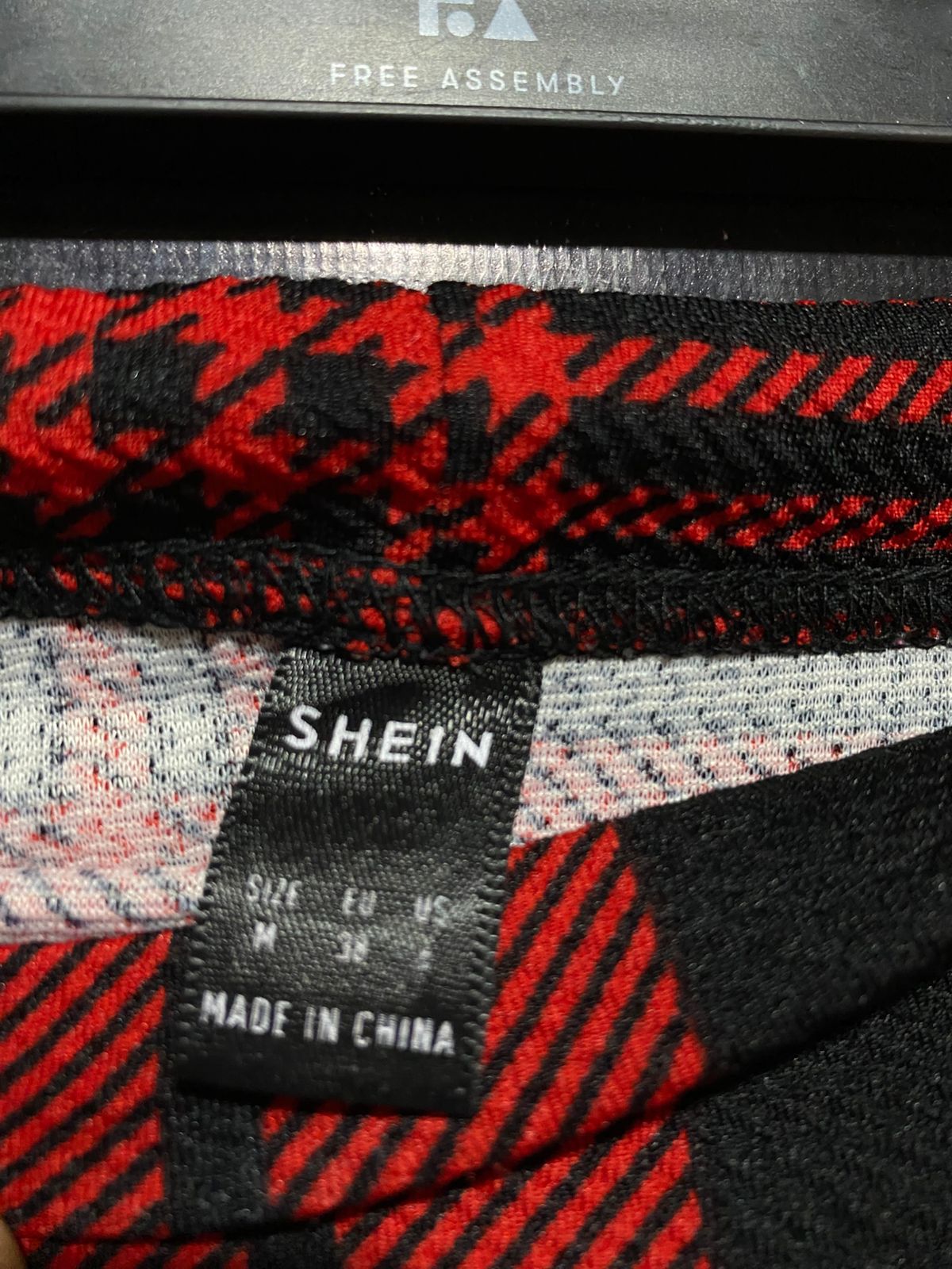 SHEIN |M| WAIST 32| B45| RED AND BLACK TARTAN PLAID PENCIL SKIRT