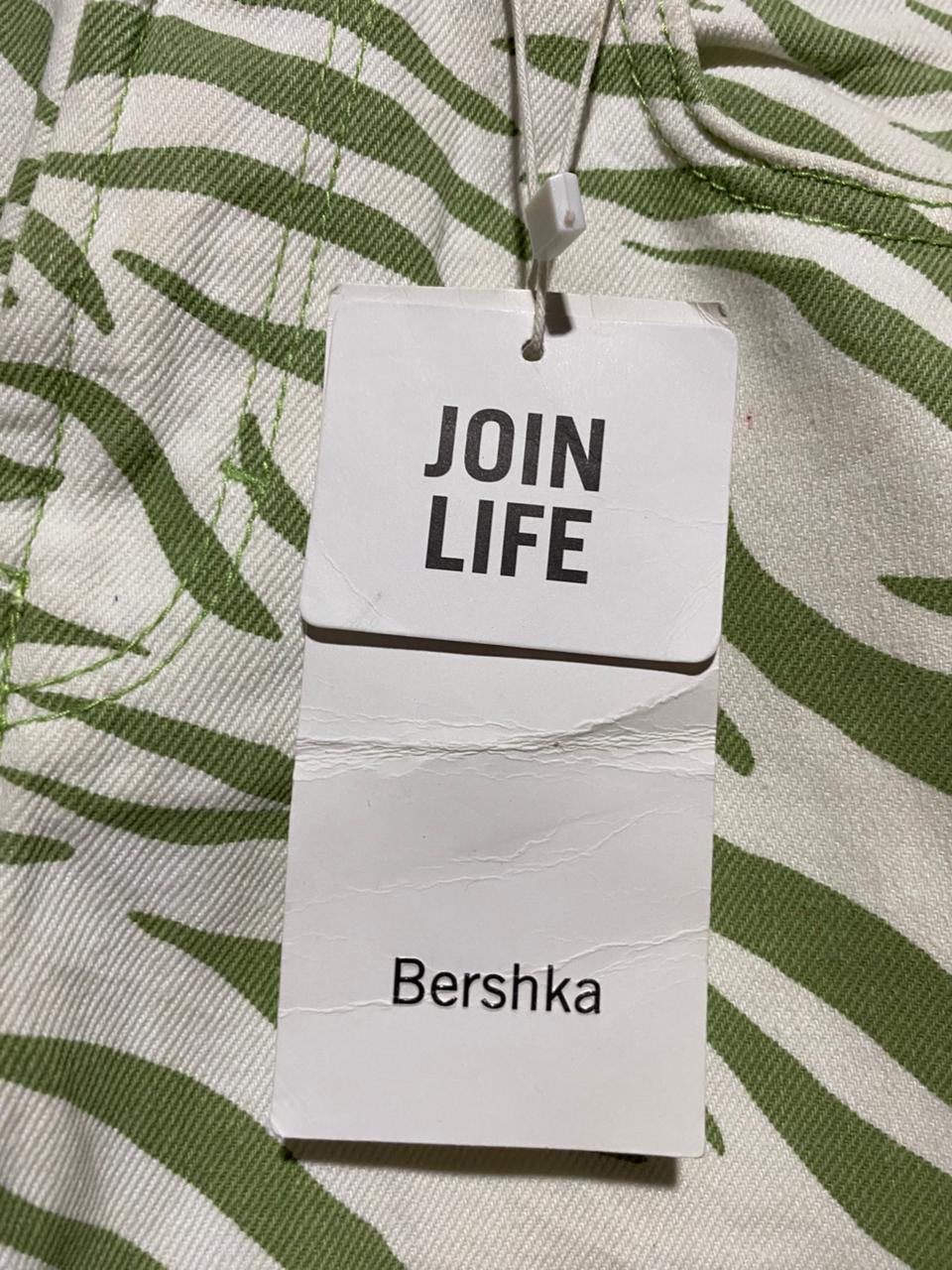 BERSHKA |S| WAIST 26| B24| PREMIUM GREEN ZEBRA PRINT DENIM JEANS - HIGH-RISE STRAIGHT-LEG APPAREL
