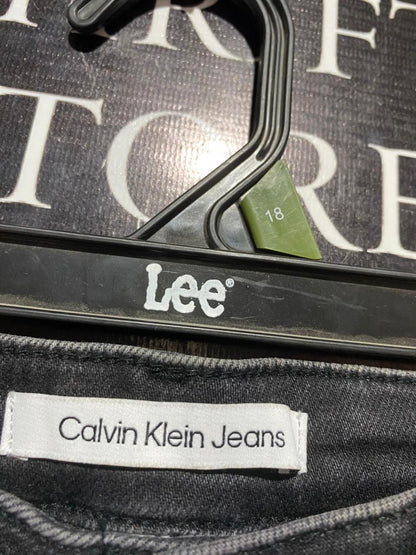 CALVIN KLEIN |S| WAIST 26| B23| WASHED BLACK SKINNY DENIM – PREMIUM SLIM FIT WITH ANKLE SLITS