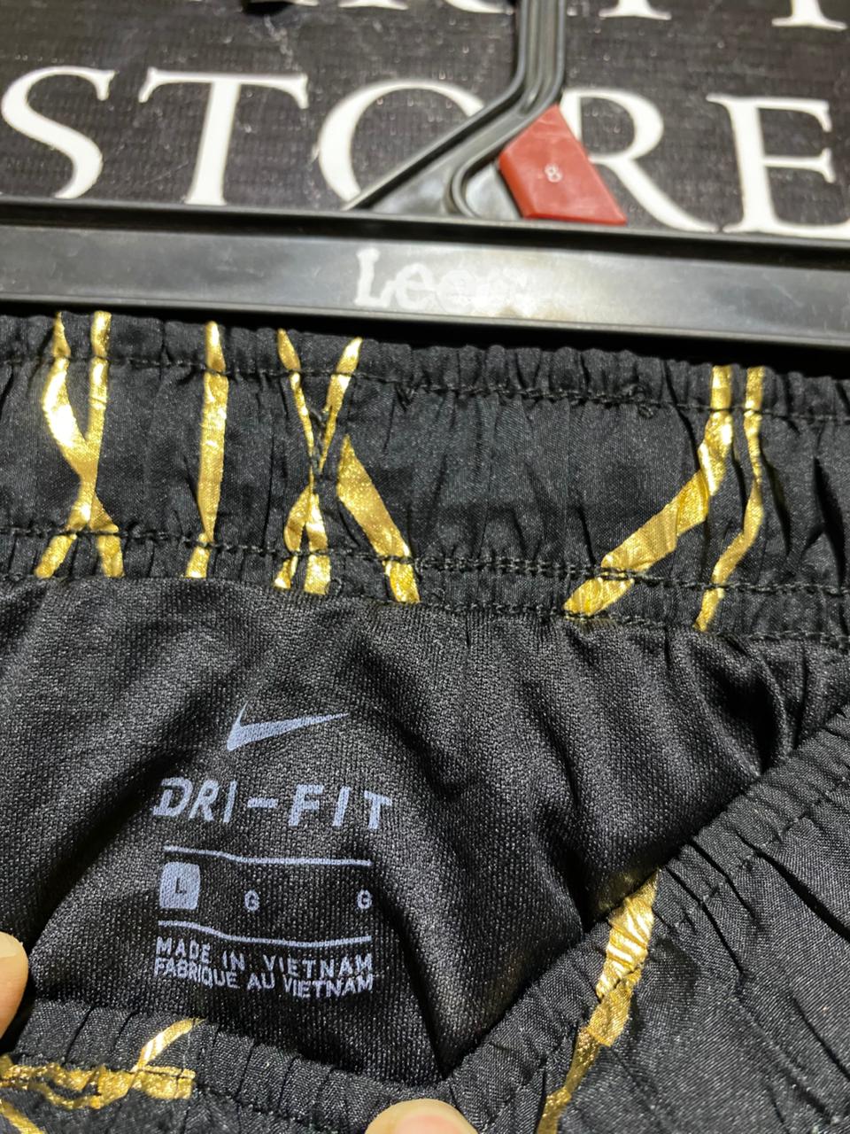 NIKE |L|WAIST 30| B25| WOMEN'S BLACK AND GOLD METALLIC GRAPHIC RUNNING SHORTS
