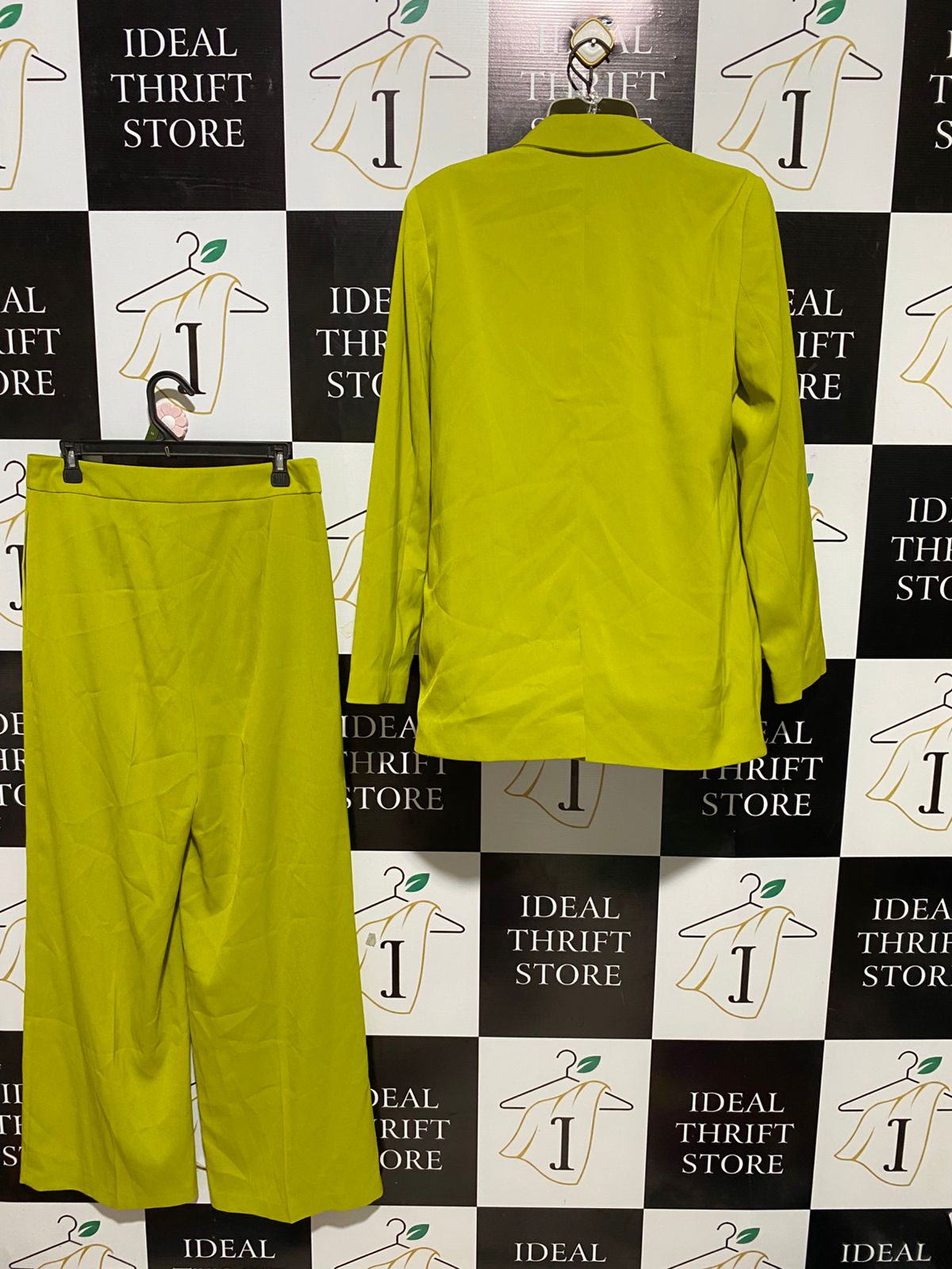 PRIMARK |L| B25| WOMEN'S PREMIUM CHARTREUSE LIME TWO-PIECE OVERSIZED BLAZER AND TROUSER SUIT SET