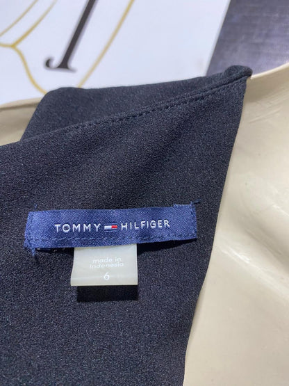 TOMMY HILFIER |M| BUST 18| B25| WOMEN'S CHIC BLACK AND WHITE COLOR-BLOCK COLD-SHOULDER SHIFT DRESS