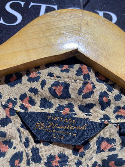 RE MASTERED |XL| BUST 23| B24| PREMIUM LEOPARD PRINT SHORT SLEEVE BUTTON-DOWN SHIRT
