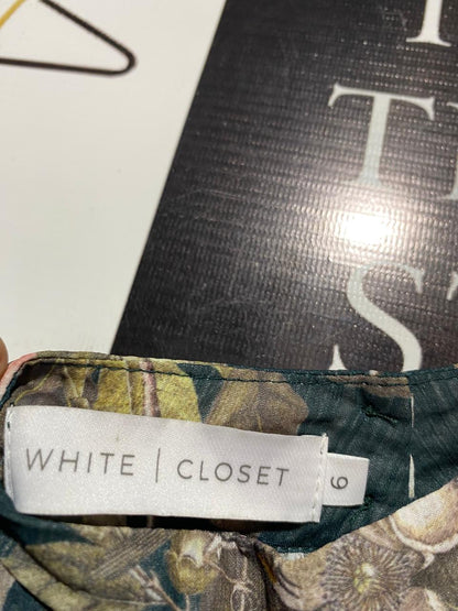 WHITE CLOSET |M| BUST FREE| B24| PREMIUM FLORAL COLD-SHOULDER HIGH-LOW TOP
