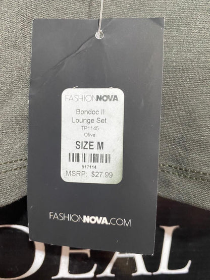 FASHION NOVA |M| BUST 15| B24| PREMIUM FASHION NOVA SCOOP NECK CROP TOP