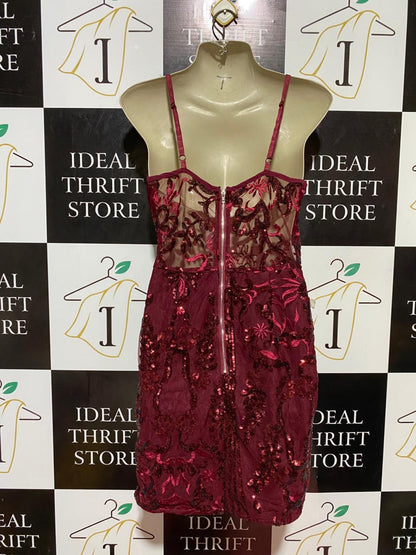 PRETTYLITTLE THING |M| BUST 16| B24| PREMIUM SEQUIN-EMBELLISHED PARTY DRESS – ELEGANT BURGUNDY MINI APPAREL
