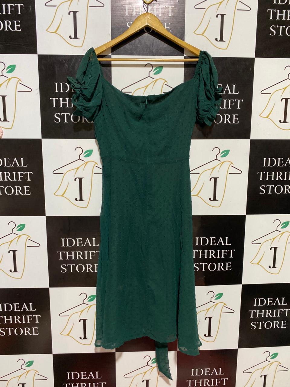 BOOHOO |M| BUST 18| B24| OCCASION EMERALD SWISS DOT MIDI DRESS