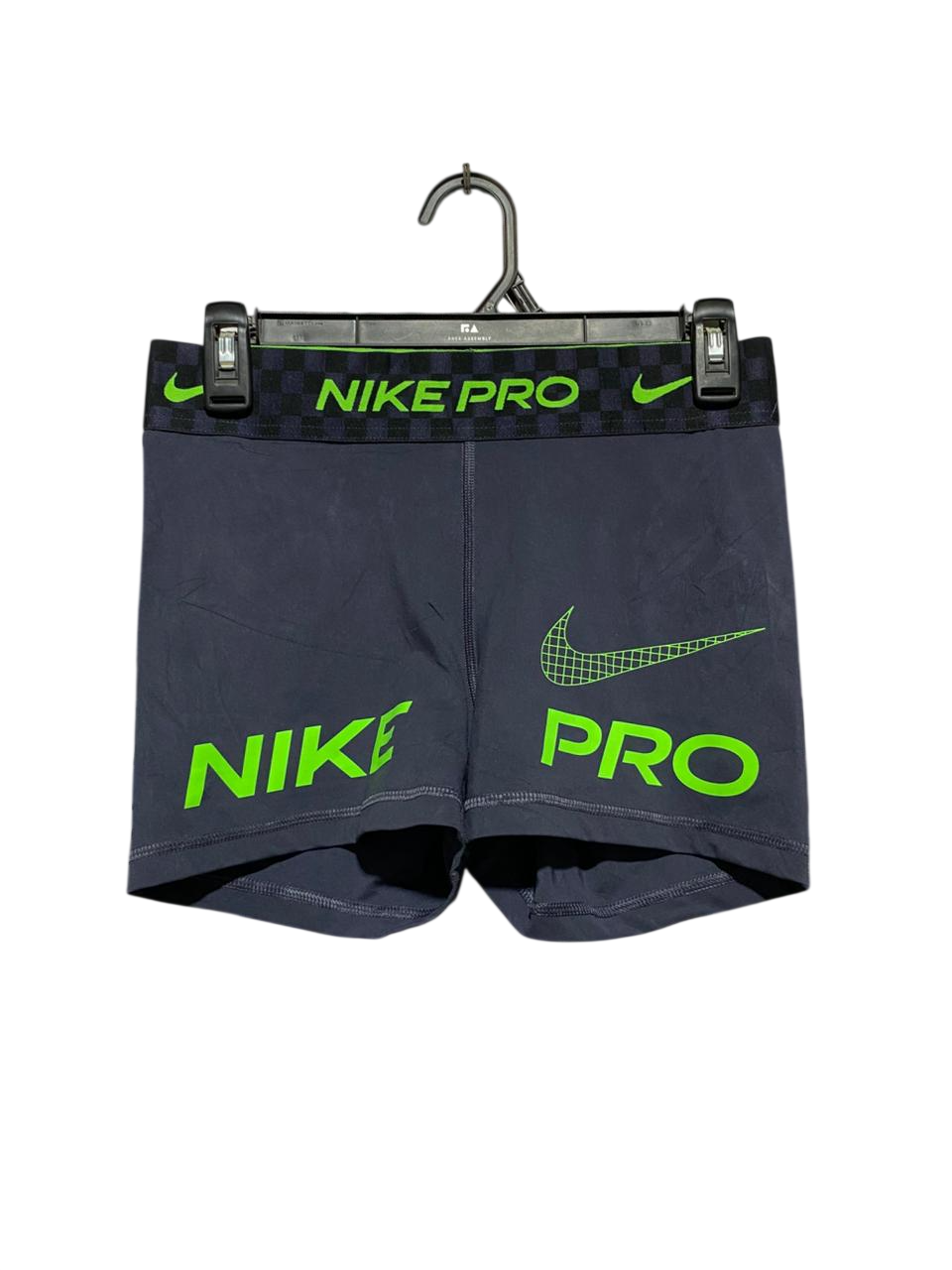 NIKE PRO |M| WAIST 28| B25| WOMEN'S PERFORMANCE TRAINING SHORTS – VOLT GREEN & BLACK