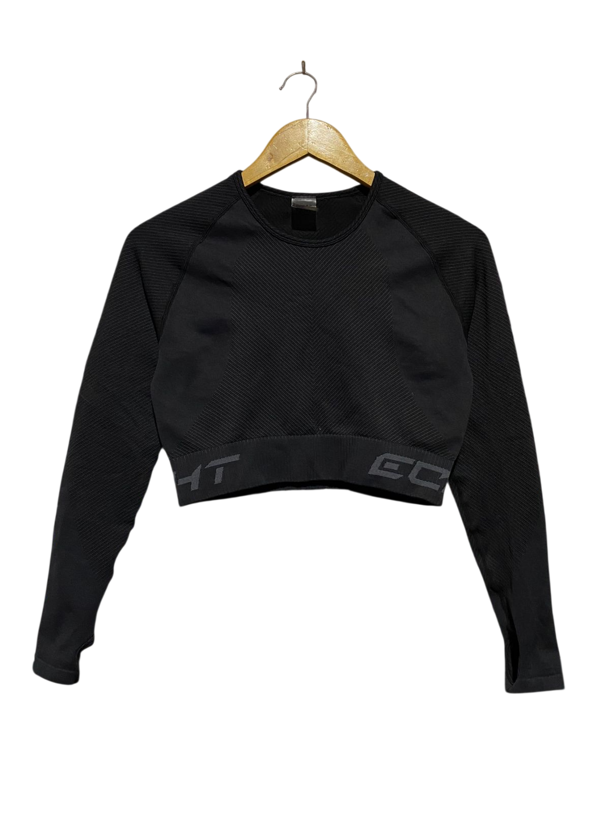 ECHT |M| BUST 16| B25| SEAMLESS LONG SLEEVE CROP TOP - BLACK