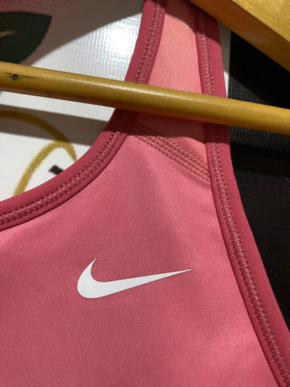 NIKE |L| BUST 15| C1| WOMEN'S DRI-FIT SWOOSH MEDIUM-SUPPORT RACERBACK SPORTS BRA – CORAL PINK