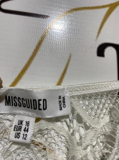 MISSGUIDED |M| BUST 17| C1| ELEGANT WHITE LACE BODYSUIT – SHEER FLORAL DESIGN