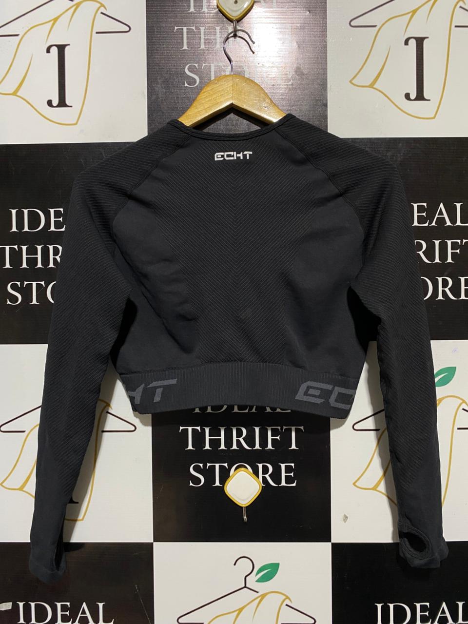ECHT |M| BUST 16| B25| SEAMLESS LONG SLEEVE CROP TOP - BLACK
