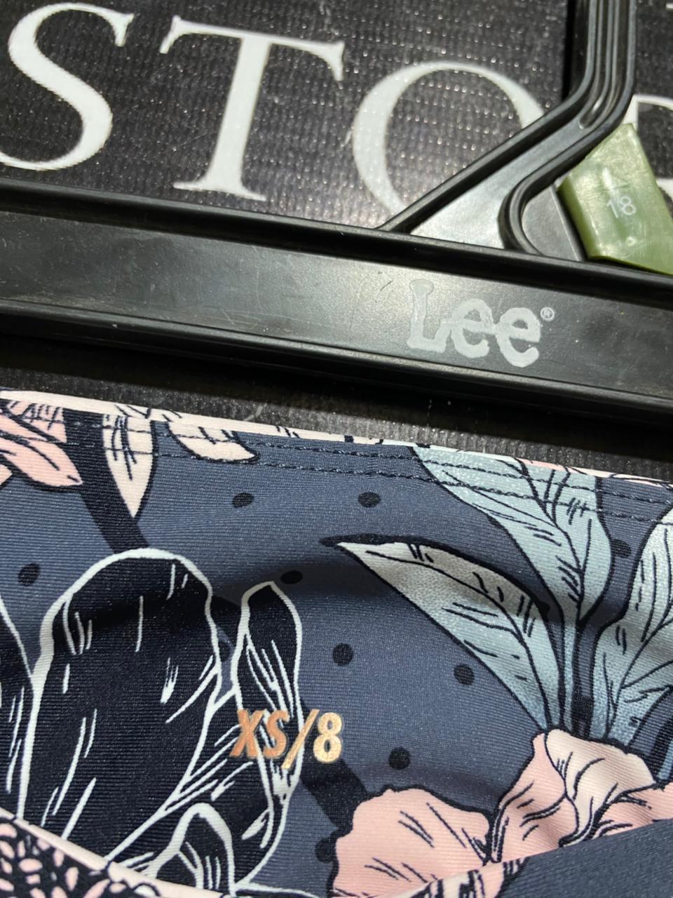 CRANE |XS| WAIST 23| B25| PERFORMANCE WOMEN'S 7/8 FITNESS TIGHTS – FLORAL PRINT