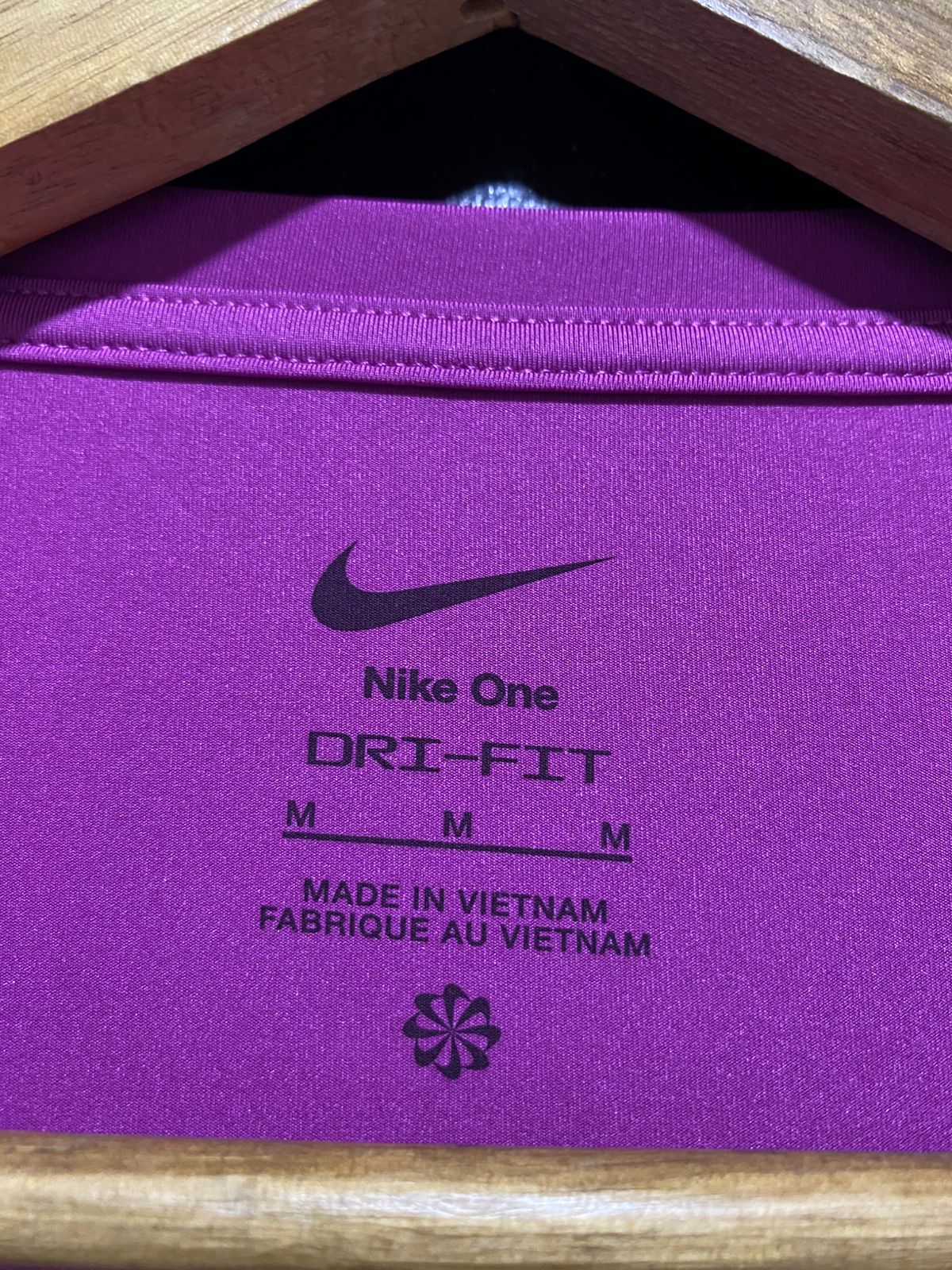 NIKE |M| BUST 18| B26| DRI-FIT HIGH-NECK PERFORMANCE TANK