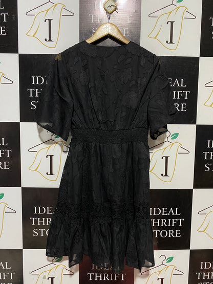 SALTY CRUSH |M| BUST 18| B26| ELEGANT BLACK LACE EMBROIDERED V-NECK MINI DRESS