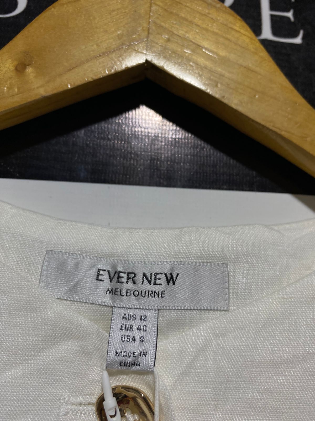 EVER NEW |M| BUST 19| B26| PREMIUM WHITE LINEN BUTTON-DOWN WAISTCOAT
