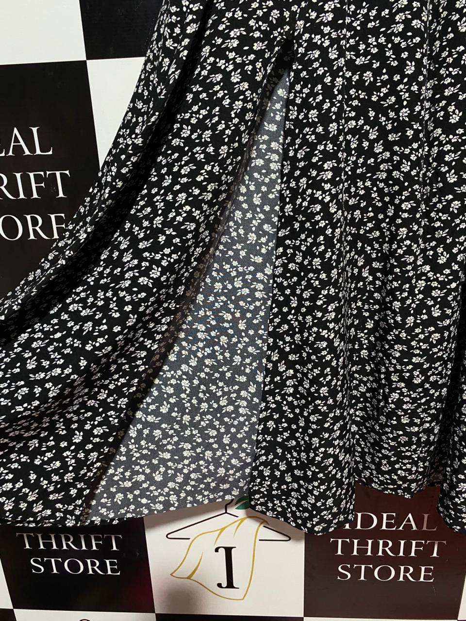 SHEIN |L| WAIST 29| B27| WOMEN'S PREMIUM BLACK & WHITE FLORAL MAXI SKIRT