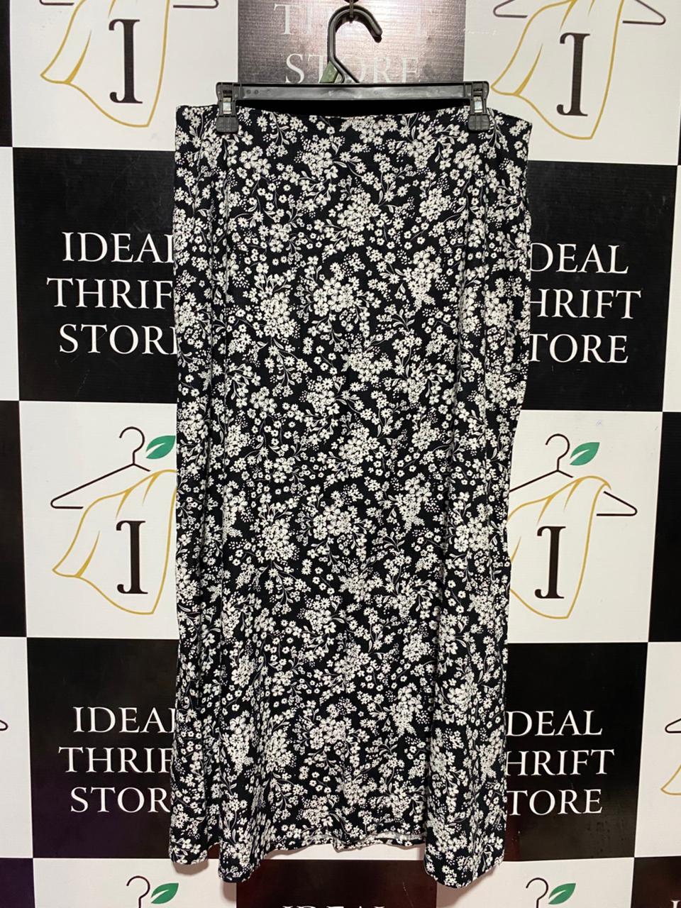 DOTTI |XL| WAIST 32| B27| BLACK AND WHITE DITSY FLORAL MIDI SKIRT WITH SIDE SLIT