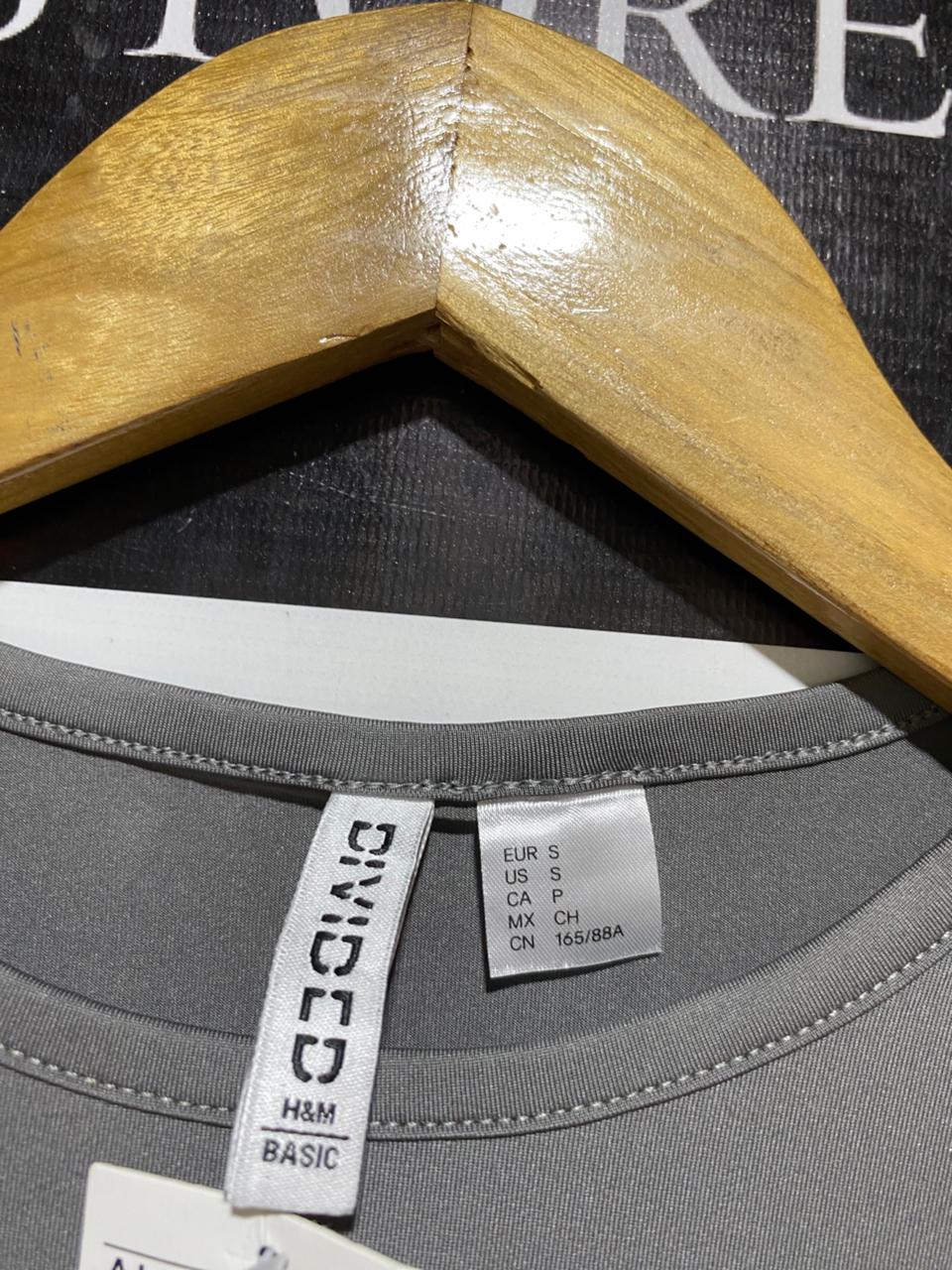 H&M |S| BUST 14| B27| SOLID GREY CREWNECK CROP TEE
