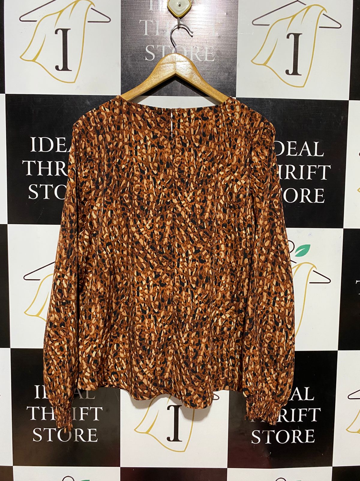 & ME |XL| BUST 23| B28| WOMEN LEOPARD ANIMAL PRINT LONG SLEEVE BLOUSE
