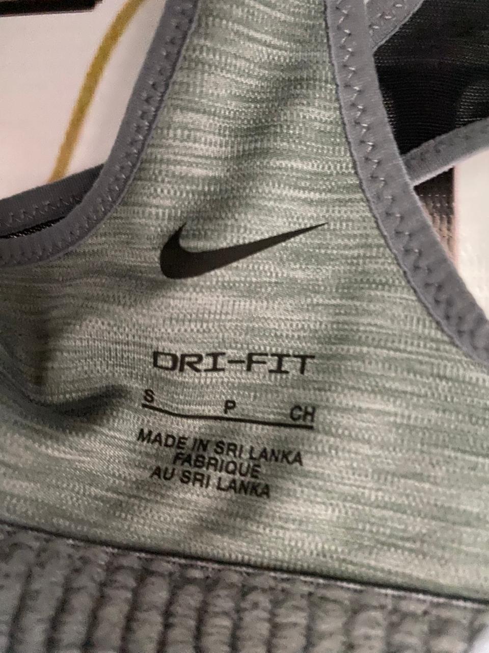 NIKE |S| BUST 12| B27| DRI-FIT FRONT-ZIP ACTIVE SPORTS BRA