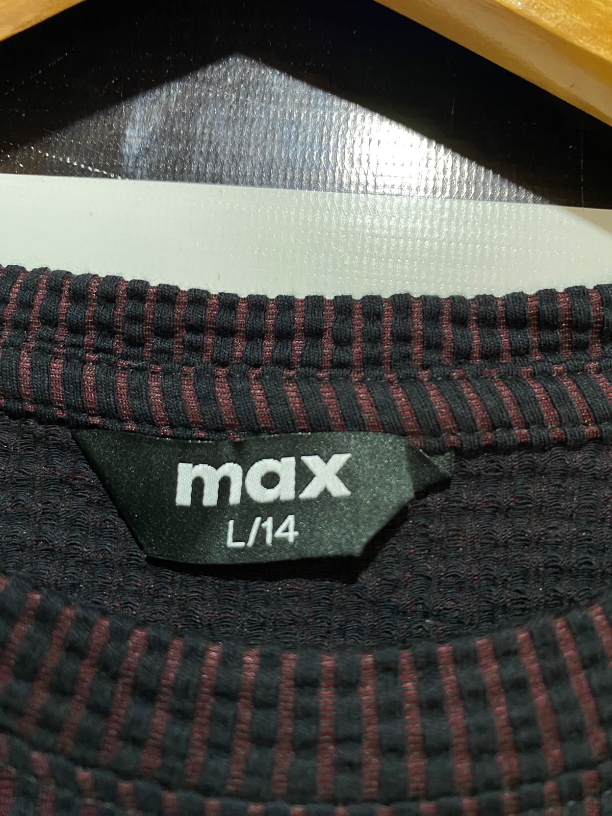 MAX |M| BUST 18| B29| WOMEN'S TEXTURED STRETCH SHORT SLEEVE CASUAL TOP / T-SHIRT