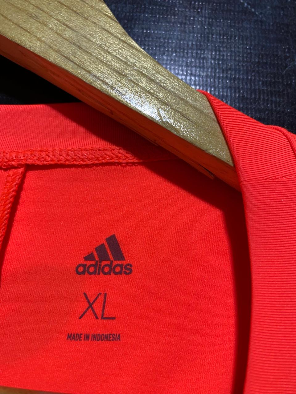 ADIDAS |XL| BUST FREE| B28| 3-STRIPES ATHLETIC TRAINING T-SHIRT