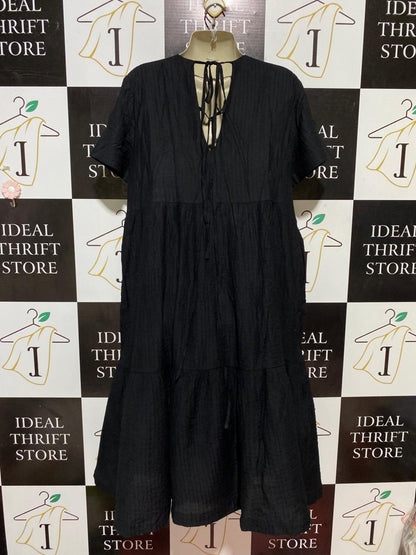 FFAN |L| BUST 20| B28| PREMIUM BLACK V-NECK TIERED MIDI COTTAGE DRESS WITH POCKETS