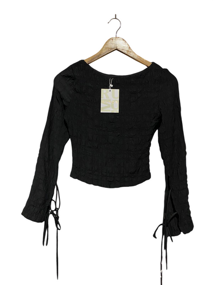 RUMOR |S| BUST 15| B29| BLACK TEXTURED CRINKLE LONG SLEEVE CROP TOP WITH TIE CUFFS