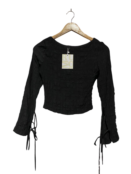 RUMOR |S| BUST 15| B29| BLACK TEXTURED CRINKLE LONG SLEEVE CROP TOP WITH TIE CUFFS