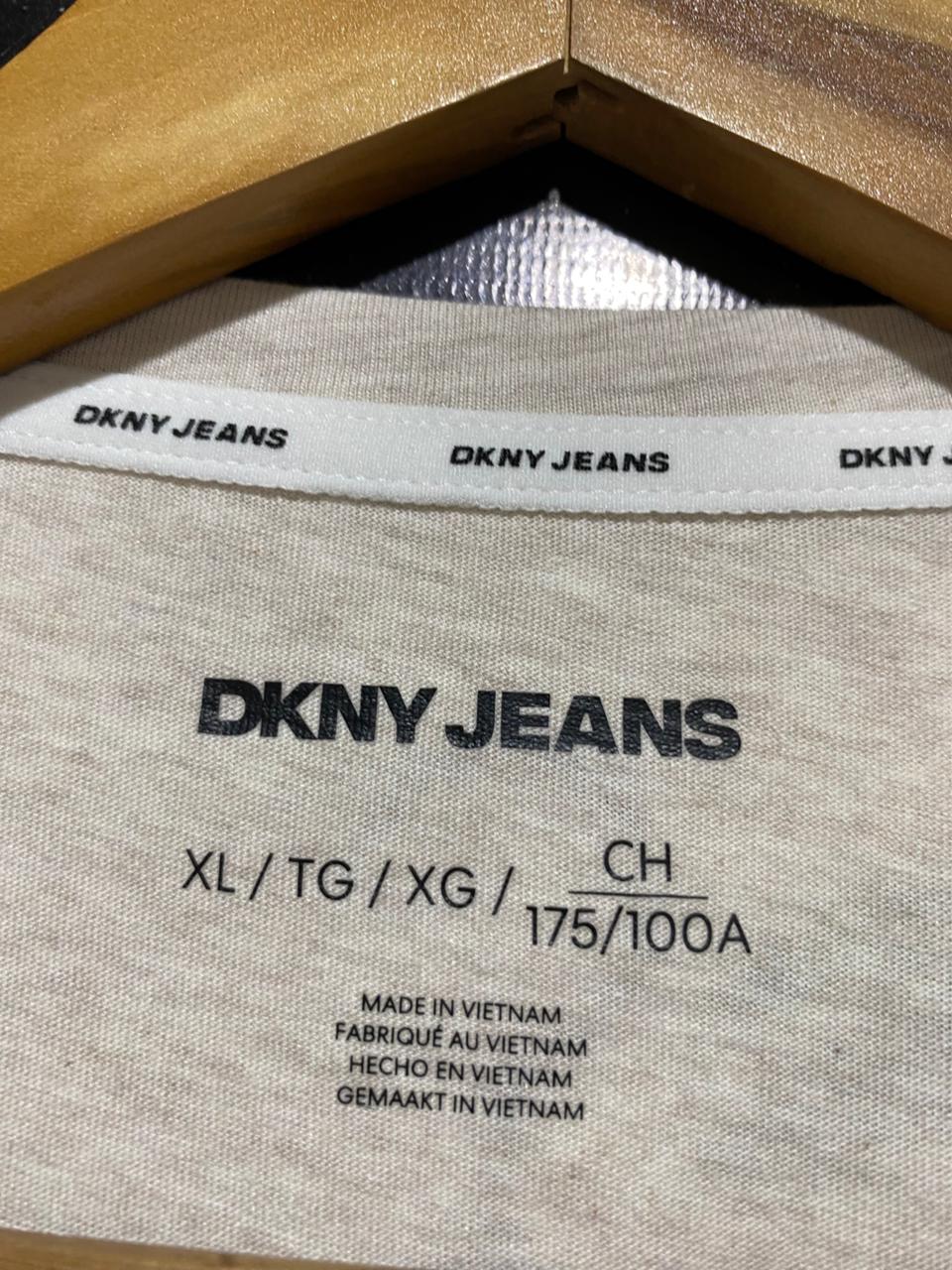 DKNY JEANS |XL| BUST 21| B29| WOMEN EMBROIDERED LOGO T-SHIRT BEIGE
