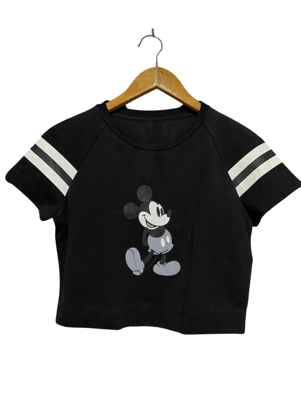 DISNEP |M| BUST 16| B30| MICKEY MOUSE GRAPHIC SHORT SLEEVE CROP T-SHIRT
