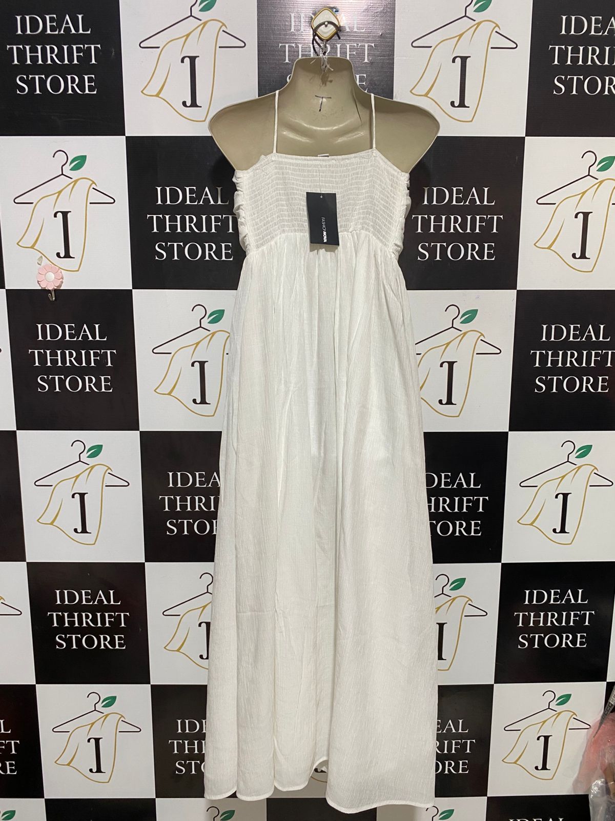 FASHION NOVA |S| BUST 15| B30| WOMEN'S WHITE HALTER NECK KEYHOLE CUTOUT MAXI DRESS