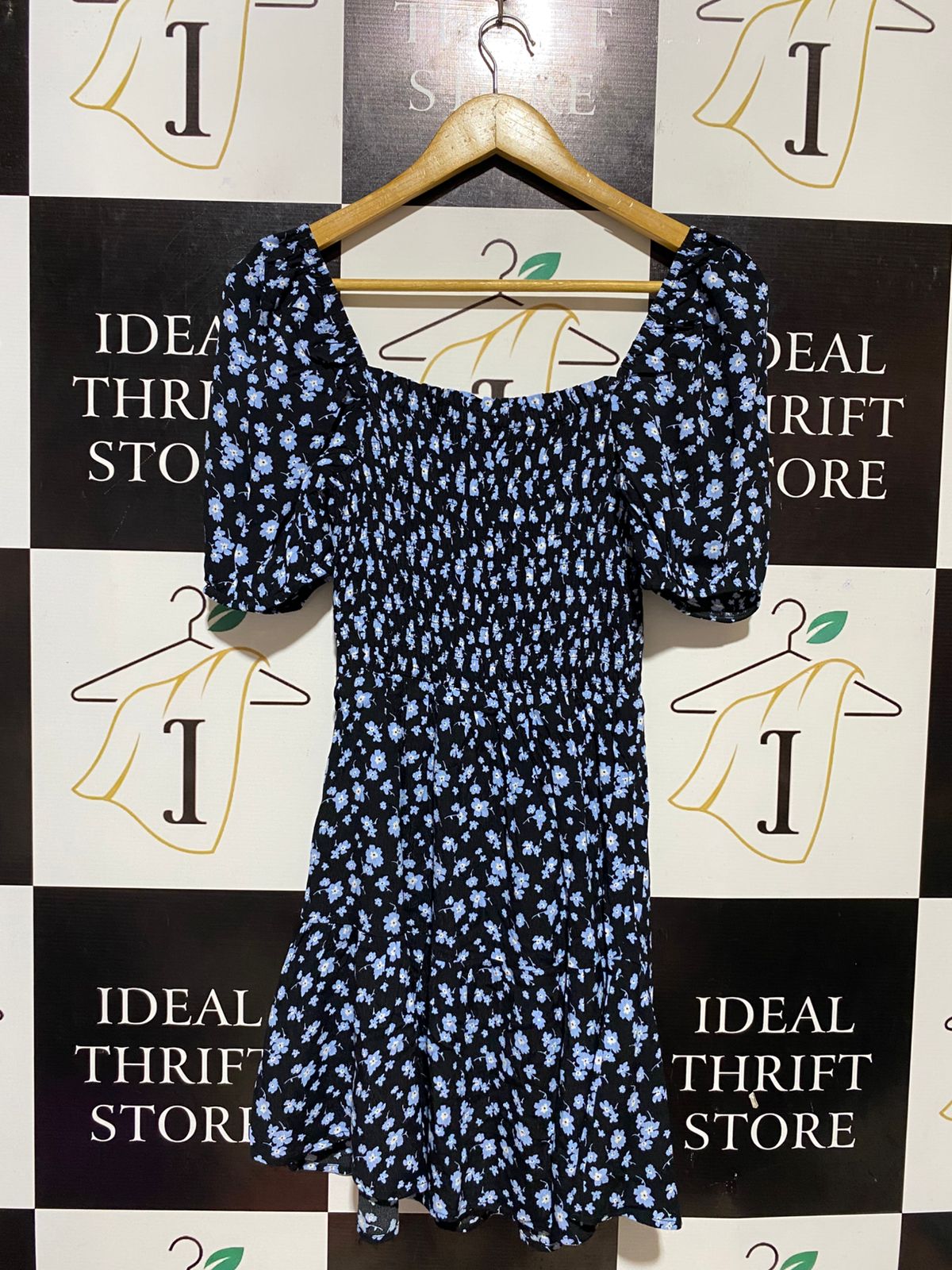 KOOKAI |XS| BUST 12| B31| BLACK & BLUE FLORAL SMOCKED MINI DRESS