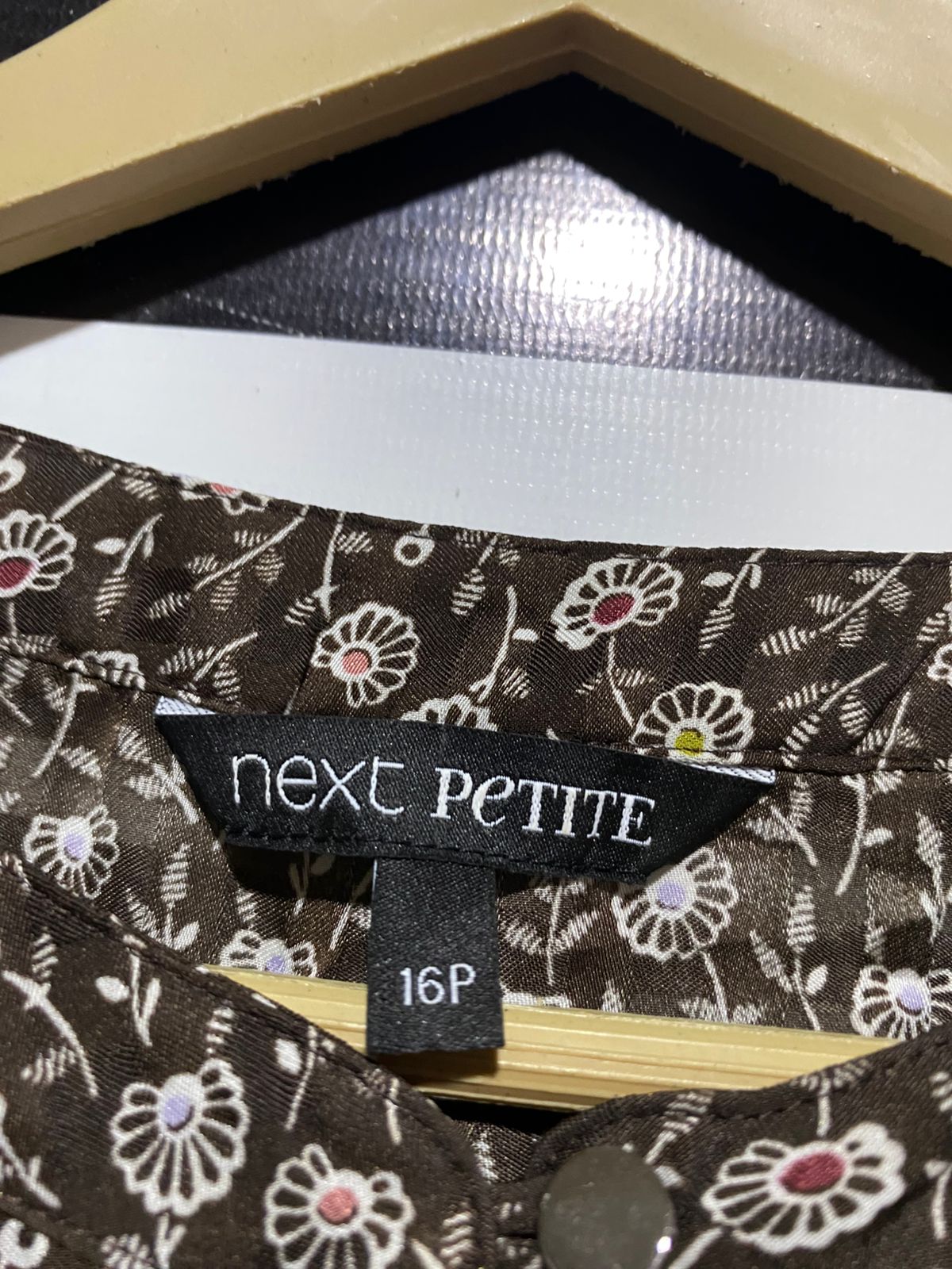 NEXT |XL| BUST 21| B31| BROWN DITSY FLORAL BUTTON-DOWN BLOUSE