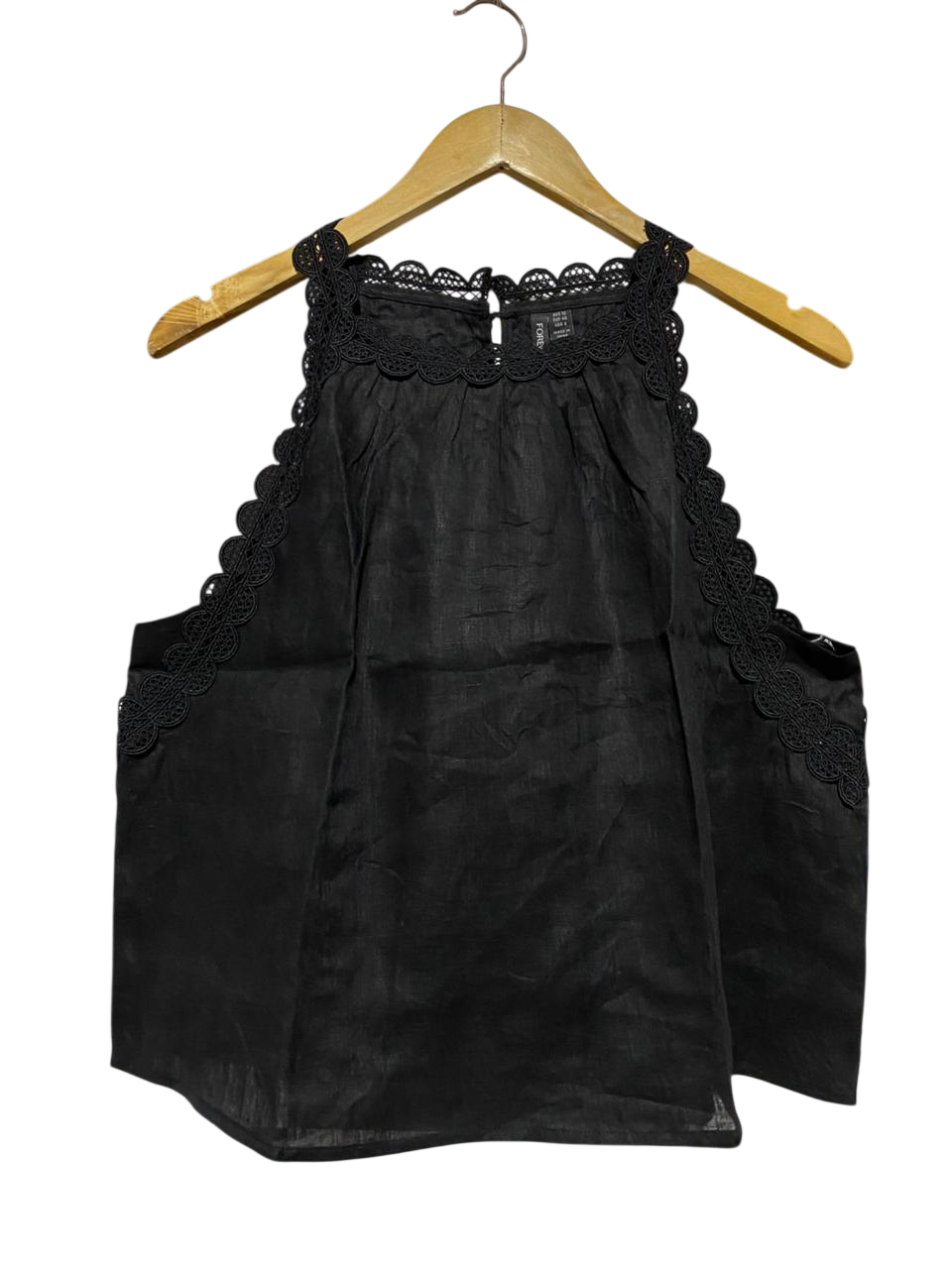 FOREVER NEW |M| BUST 20| B31| BLACK CROCHET TRIM HALTER TOP
