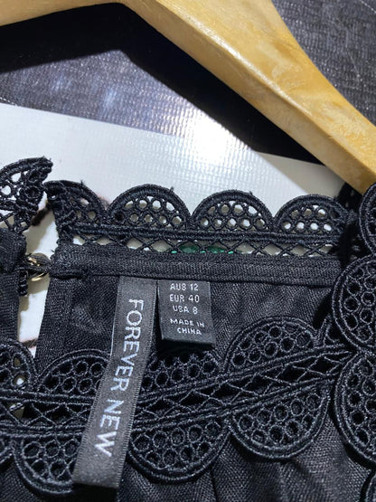 FOREVER NEW |M| BUST 20| B31| BLACK CROCHET TRIM HALTER TOP