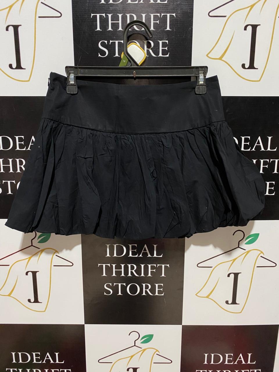 GLASSONS |L| WAIST 30| B31| BLACK PUFF BALL / BUBBLE MINI SKIRT