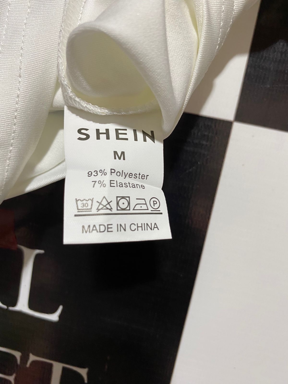 SHEIN |M| BUST 16| B32| CHIC WHITE CROP TEE WITH BLUE ORCHID FLORAL GRAPHIC PRINT