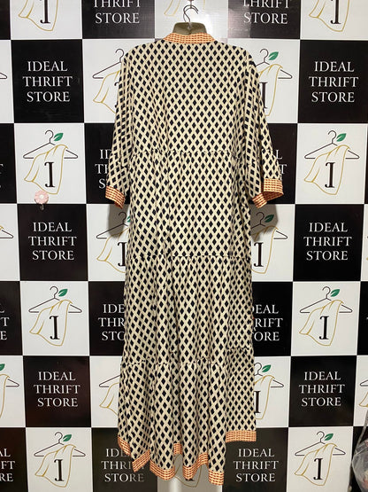 |XL| BUST 25| B32| CHIC GEOMETRIC DIAMOND PRINT TIERED MAXI DRESS WITH CONTRAST BORDER
