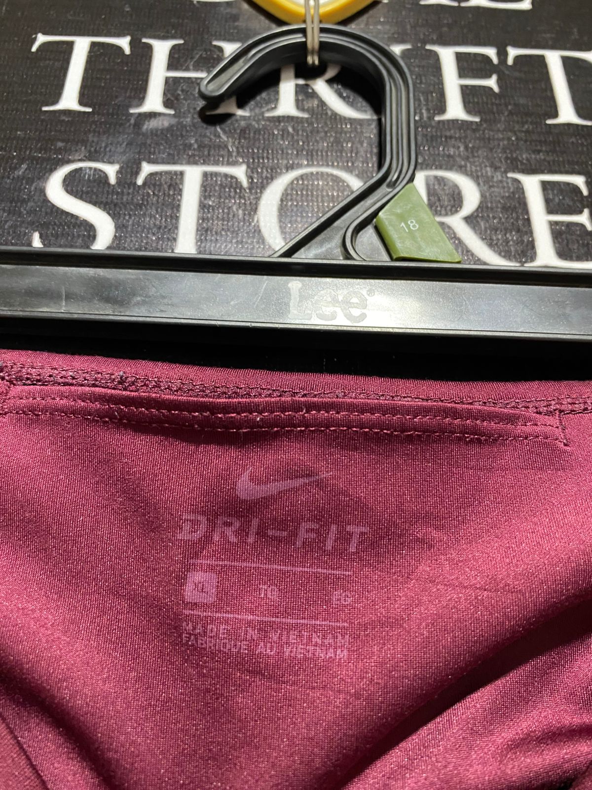 NIKE |XL| WAIST 32| B32| WOMENS HIGH-WAISTED MAROON TRAINING LEGGINGS WITH STACKED SWOOSH