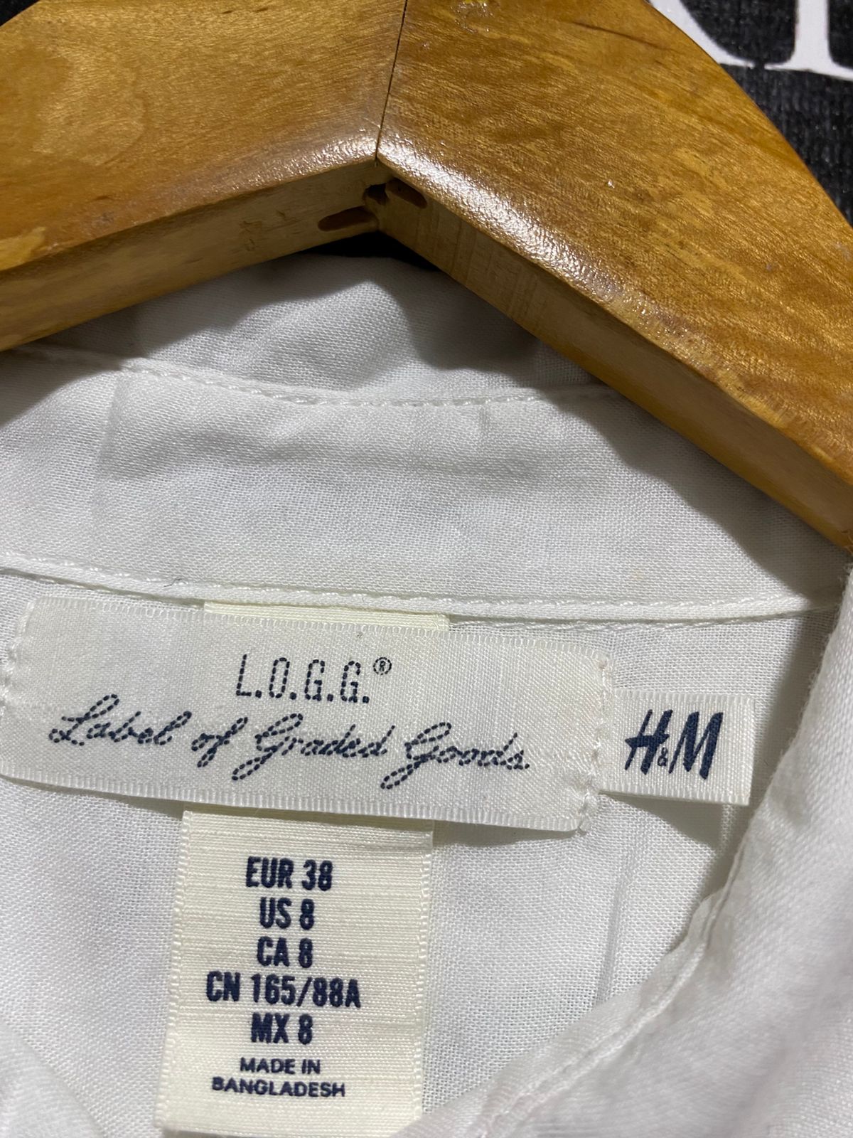 H&M |L| BUST 18| B32| CLASSIC WHITE SHORT-SLEEVE BUTTON-DOWN SHIRT