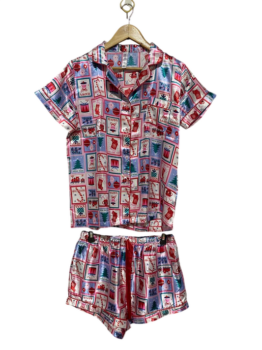 ED IT ED |M| B33| FESTIVE MULTICOLOR CHRISTMAS POSTAGE STAMP PRINT SATIN SHORT SLEEVE PAJAMA AND SHORTS SET
