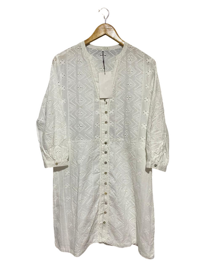 ZARA | M| BUST 20| B33| WHITE SCHIFFLI EMBROIDERED EYELET BUTTON-DOWN MIDI DRESS