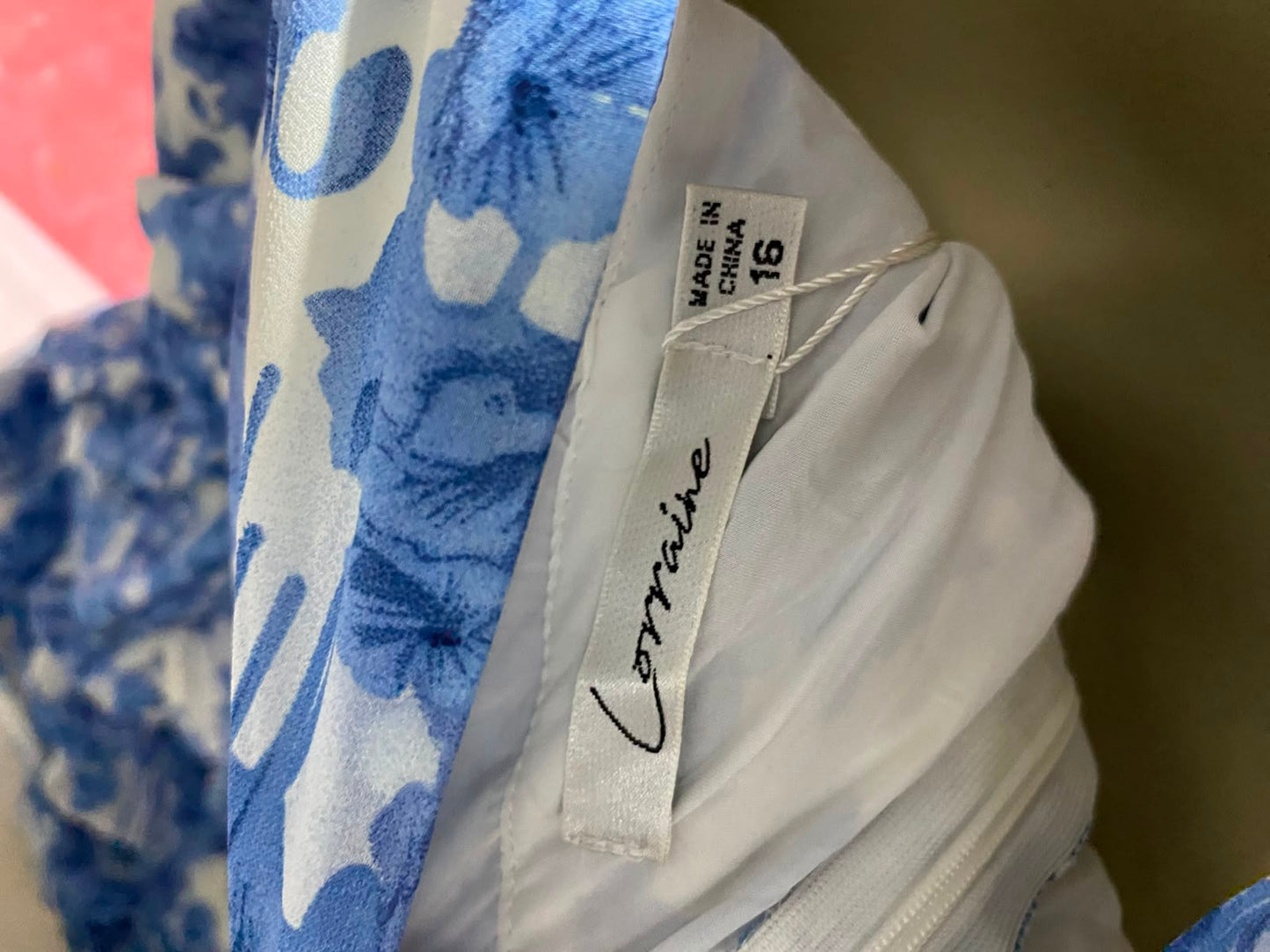 LORRAINE |M| BUST 19| B34| STUNNING BLUE AND WHITE FLORAL PLEATED TIERED DRESS