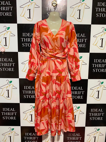 SHEIN |XS| BUST 13| B34| V-NECK TIERED MAXI DRESS WITH WRAP WAIST DETAIL IN CORAL AND PINK LEAF PRINT