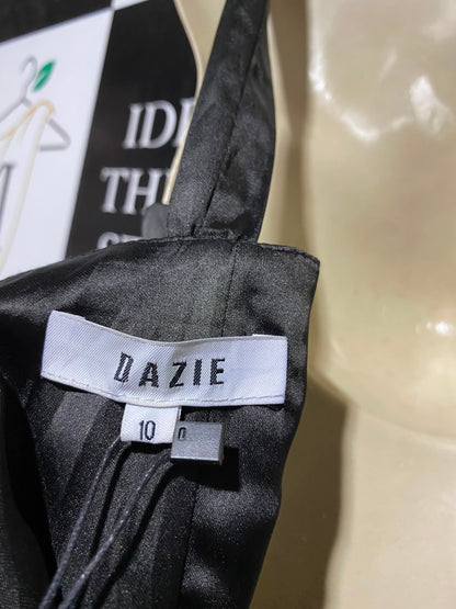 DAZIE |M| BUST 17| B34| BLACK SATIN CORSET STYLE SQUARISH NECKLINE SLEEVELESS TOP