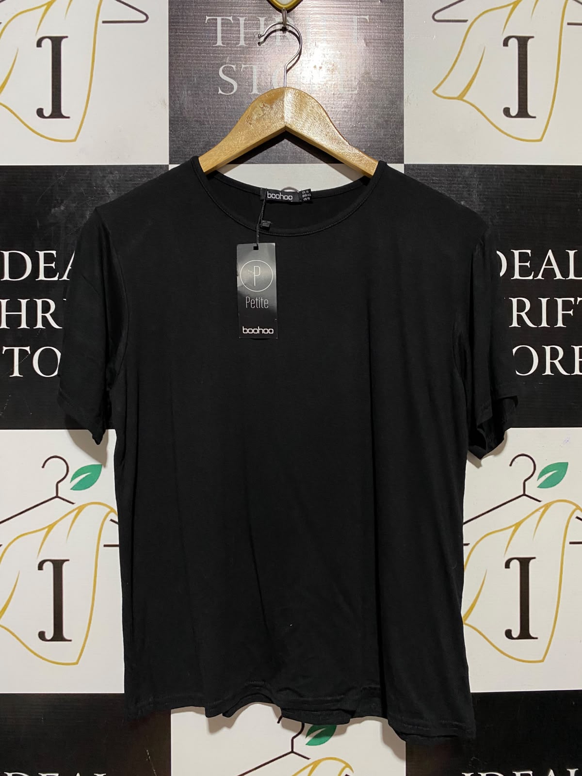 BOOHOO |M| BUST 18| B33| WOMEN'S ESSENTIAL SHORT SLEEVE CREW NECK T-SHIRT – SOLID BLACK