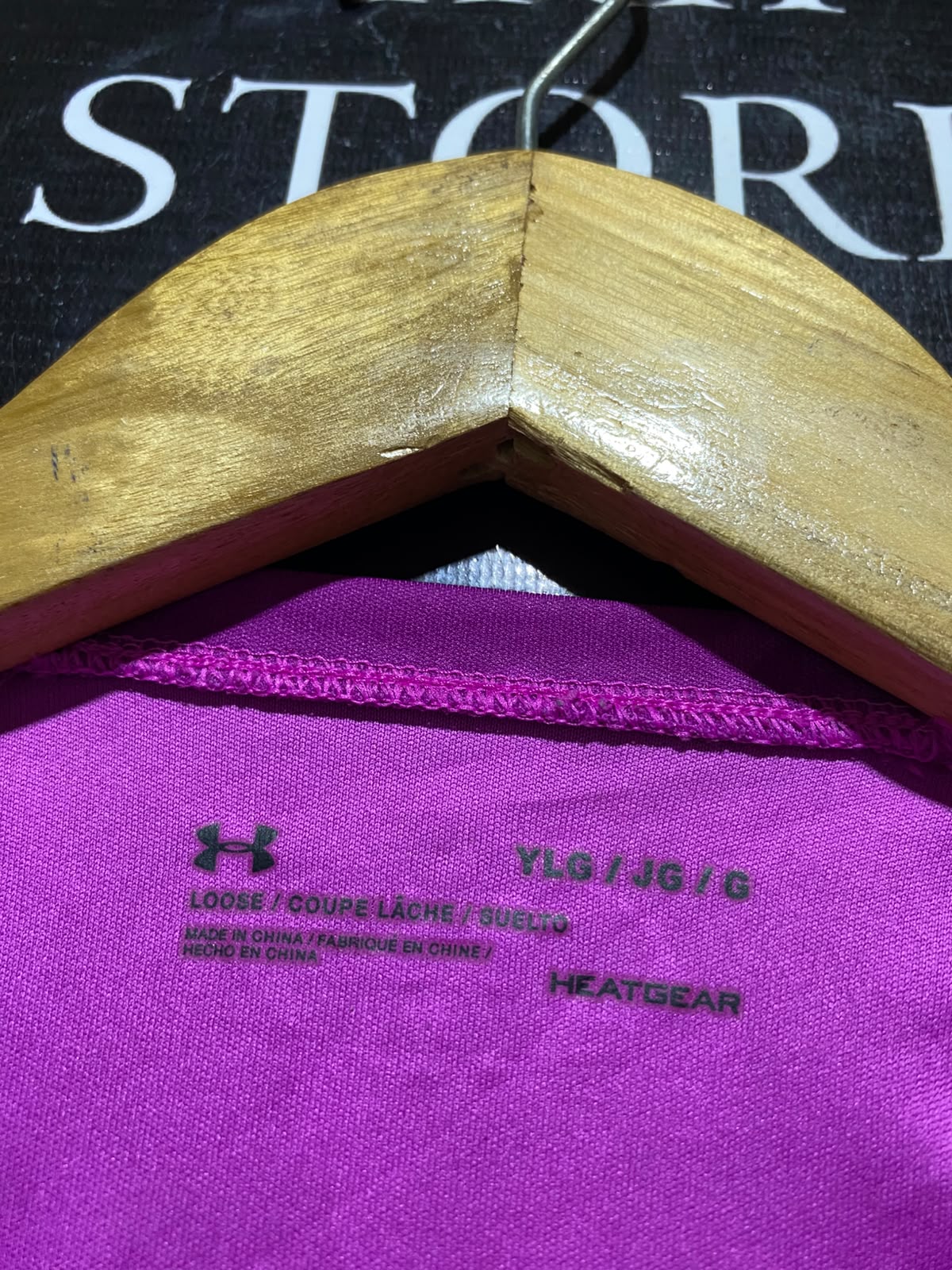 UNDER ARMOUR |L| BUST 16| B33| YOUTH GIRLS HEATGEAR SHORT SLEEVE ATHLETIC T-SHIRT